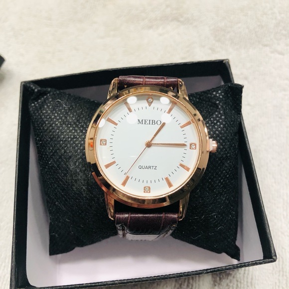 Meibo Watch with leather straps - Picture 1 of 7